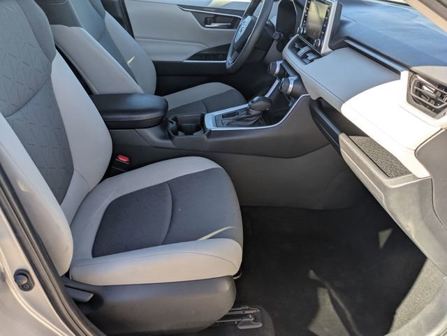 Used 2020 Toyota RAV4 XLE image 29