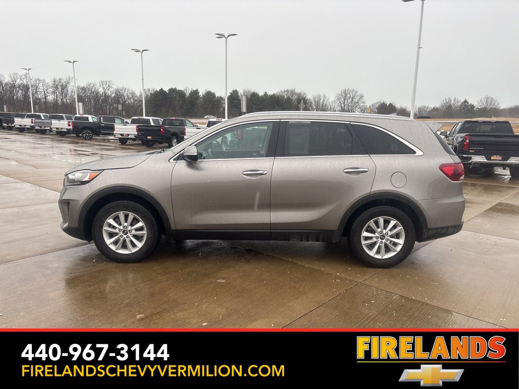 Used 2019 Kia Sorento LX w/ LX Convenience Package image 2