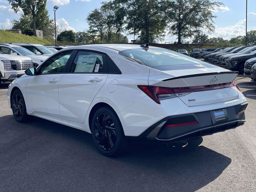 New 2026 Hyundai Elantra SEL Sport FWD image 5