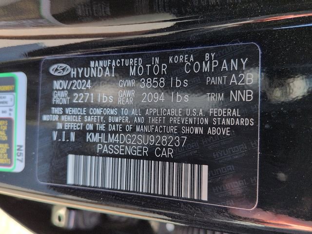 Used 2025 Hyundai Elantra Sport image 13