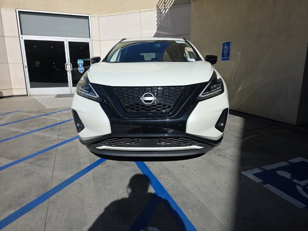 Used 2024 Nissan Murano SV w/ SV Midnight Edition Package image 2