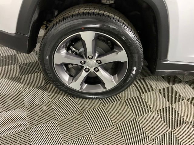 Used 2024 Jeep Grand Cherokee Limited 4xe w/ Luxury Tech Group II image 45