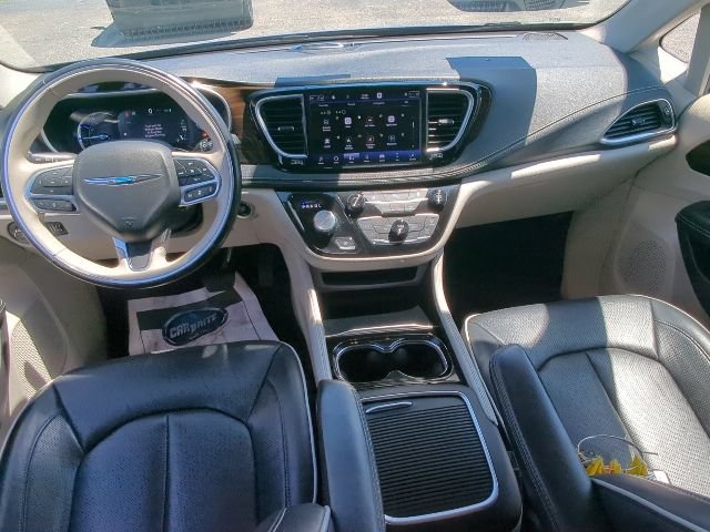 Used 2021 Chrysler Pacifica Limited FWD image 17