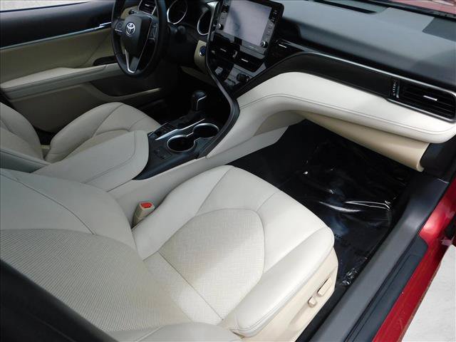 Used 2022 Toyota Camry XLE FWD image 28