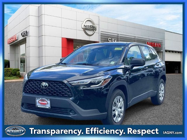 Used 2025 Toyota Corolla Cross L FWD image 4