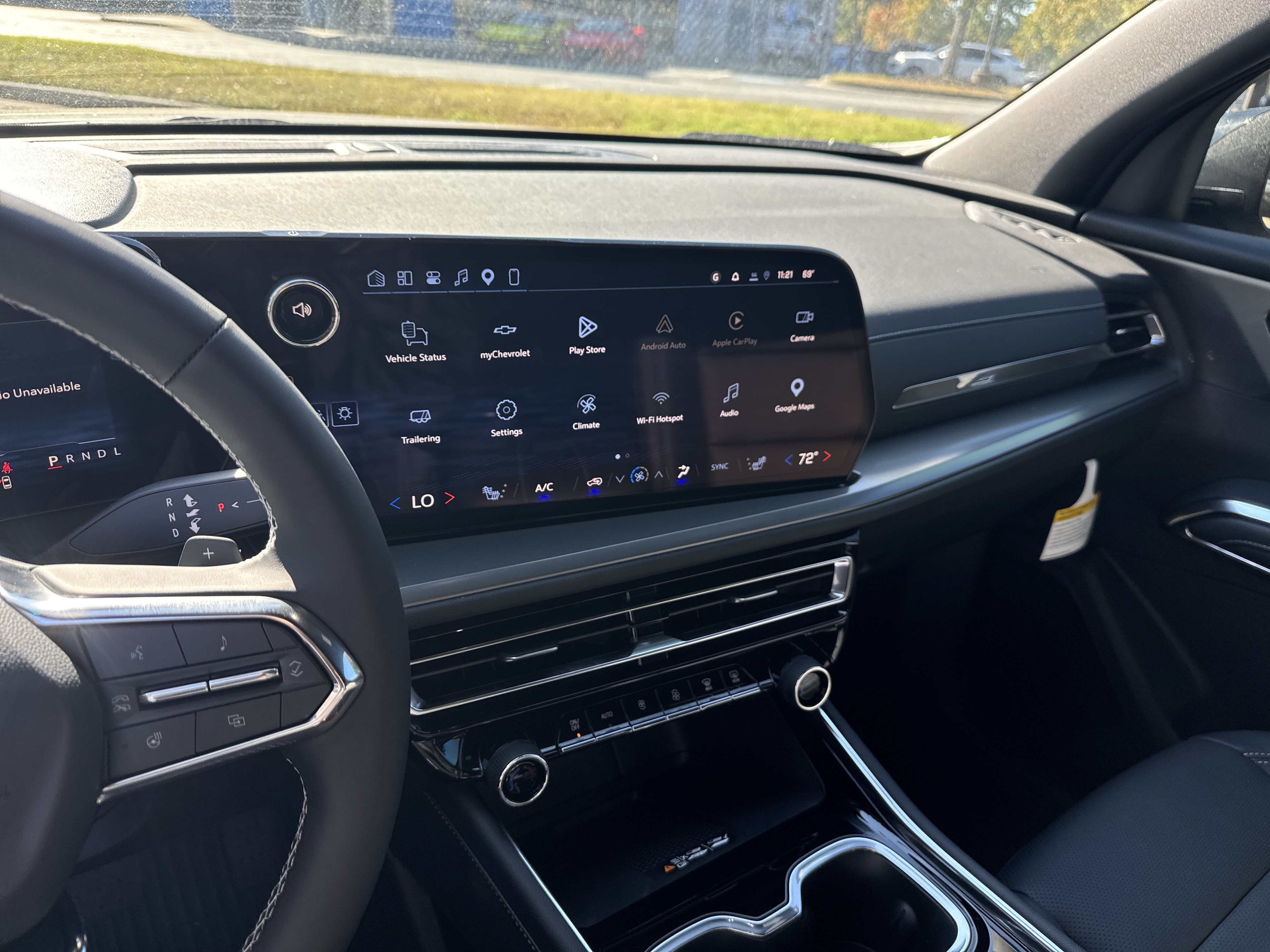 New 2027 Chevrolet Traverse LT w/ LPO, Floor Liner Package FWD image 29