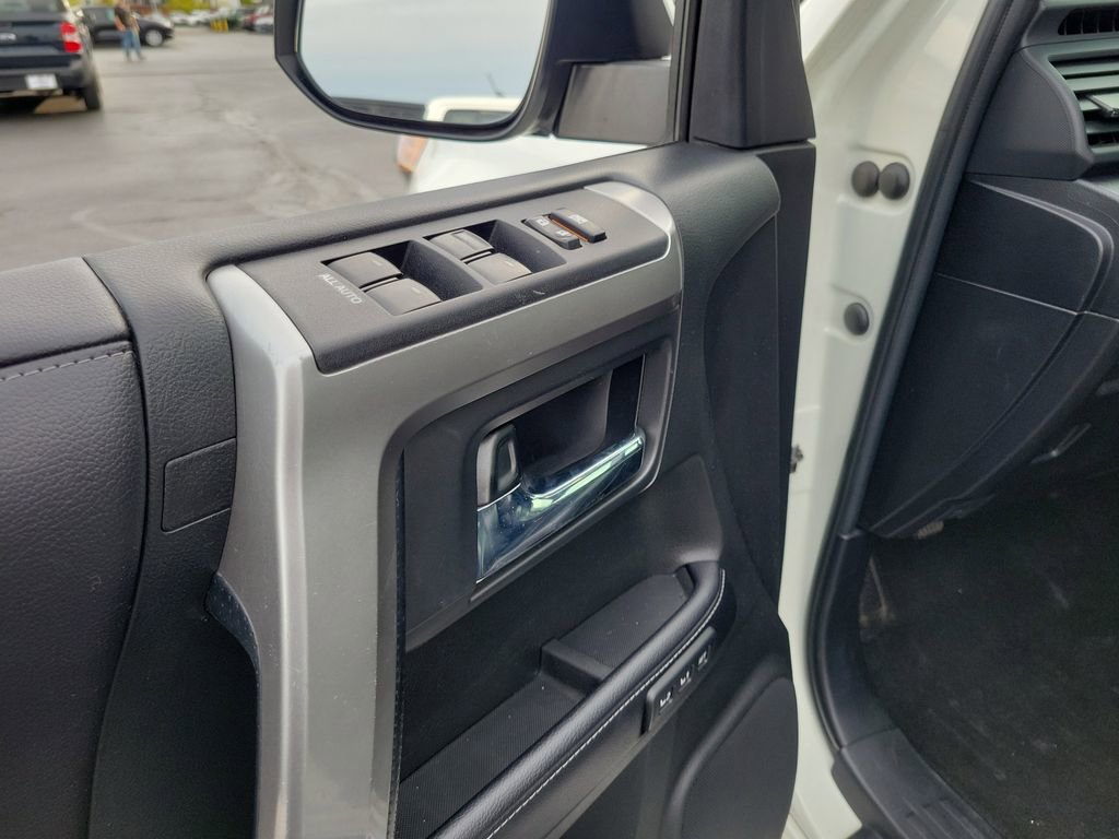 Used 2018 Toyota 4Runner Limited image 20