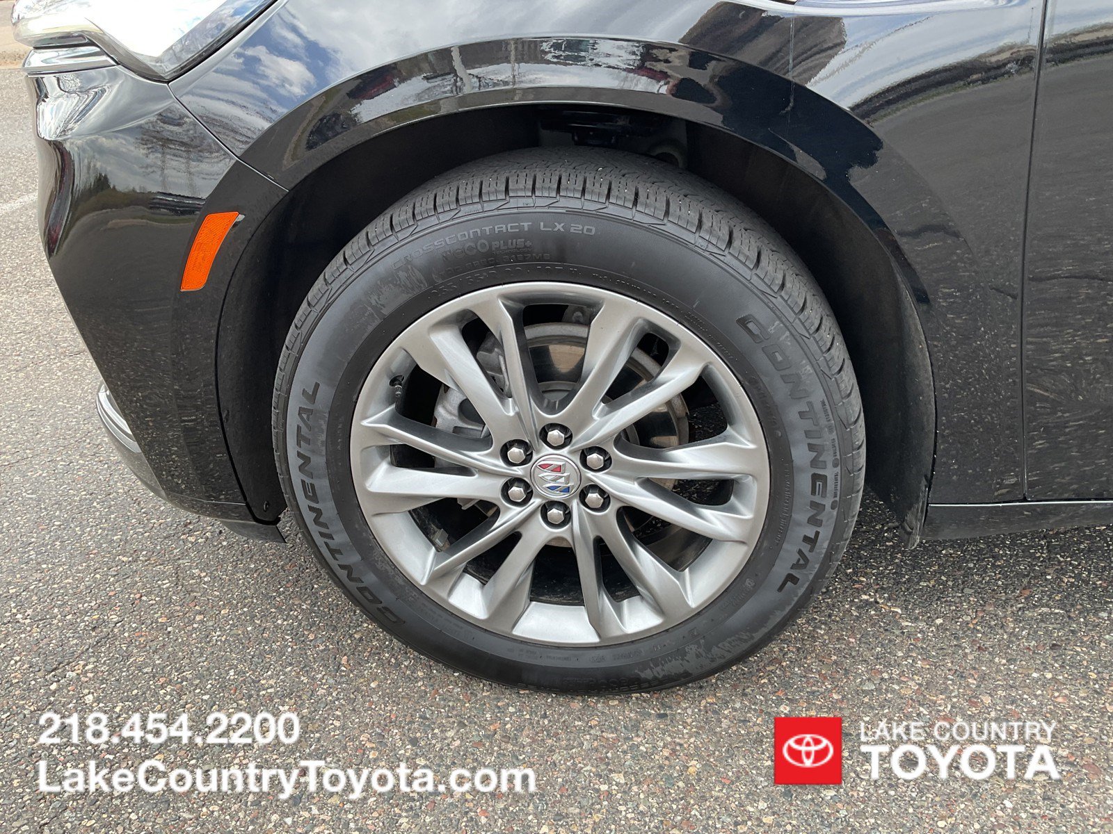 Used 2023 Buick Enclave Avenir w/ Avenir Technology Package AWD/4WD image 9