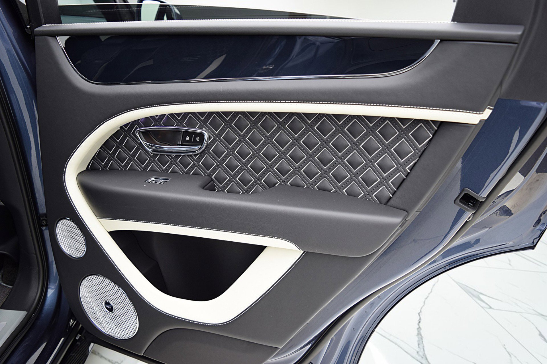 Used 2023 Bentley Bentayga Speed image 42