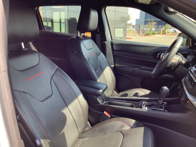 Used 2024 Jeep Compass Trailhawk w/ Trailhawk Elite Group AWD/4WD image 37
