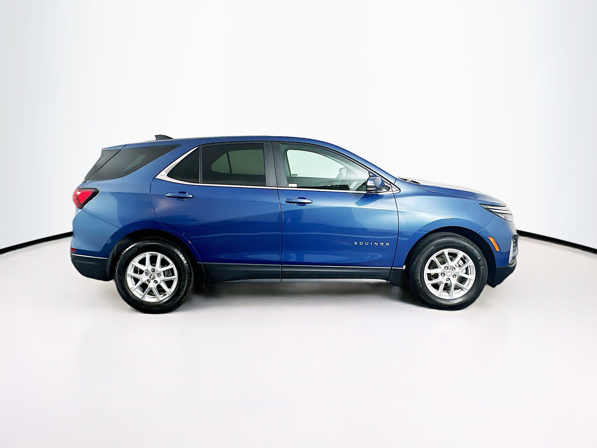 Used 2024 Chevrolet Equinox LT image 10