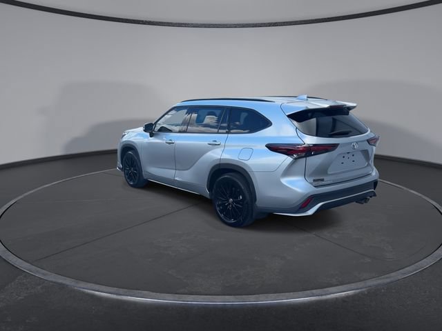 Used 2024 Toyota Highlander XSE image 13