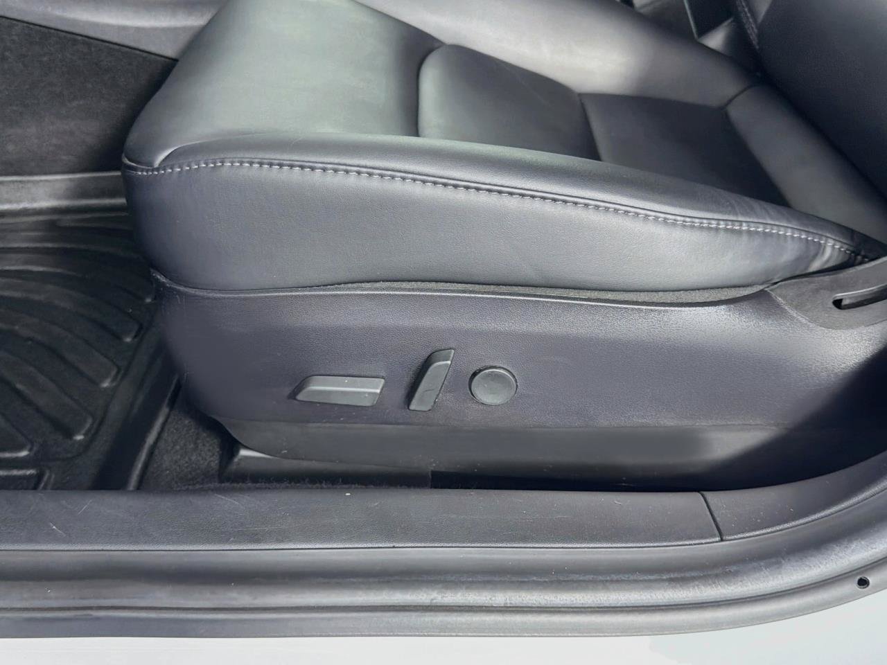 Used 2019 Tesla Model 3 Standard Range Plus RWD image 34