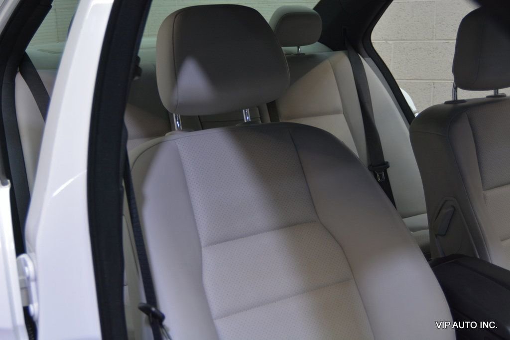 Used 2013 Mercedes-Benz C 250 Sedan image 14