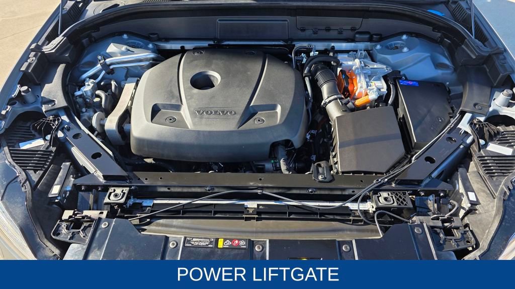 Used 2023 Volvo XC60 T8 Ultimate w/ Climate Package image 12