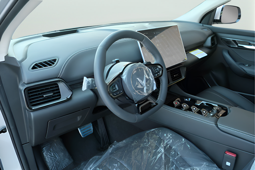 New 2025 VinFast VF 8 Eco AWD/4WD image 29