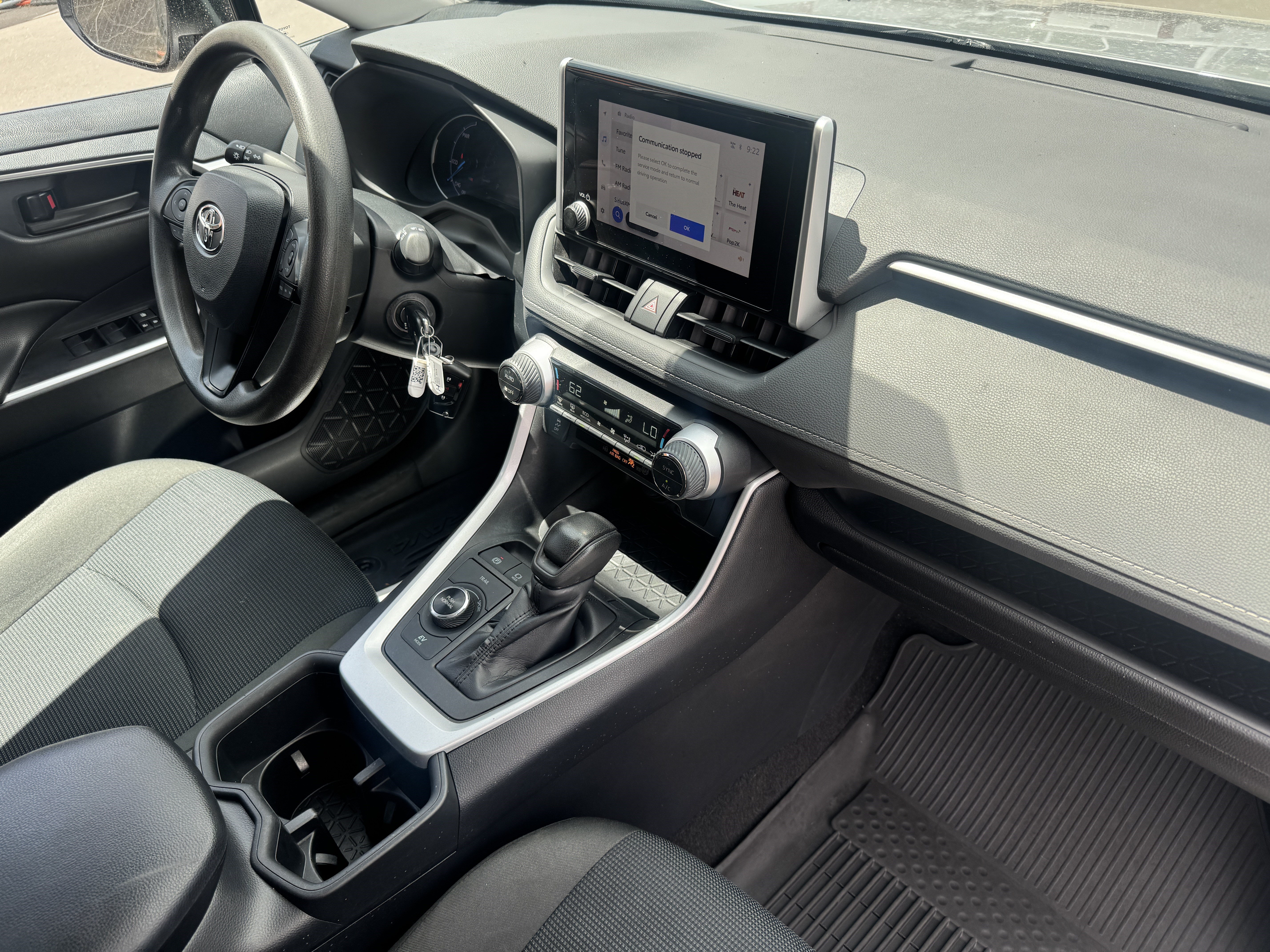Certified 2024 Toyota RAV4 LE AWD/4WD image 28