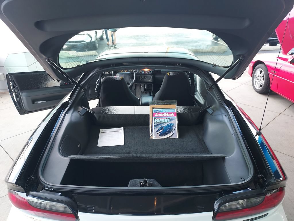 Used 1993 Chevrolet Camaro Z28 RWD image 9