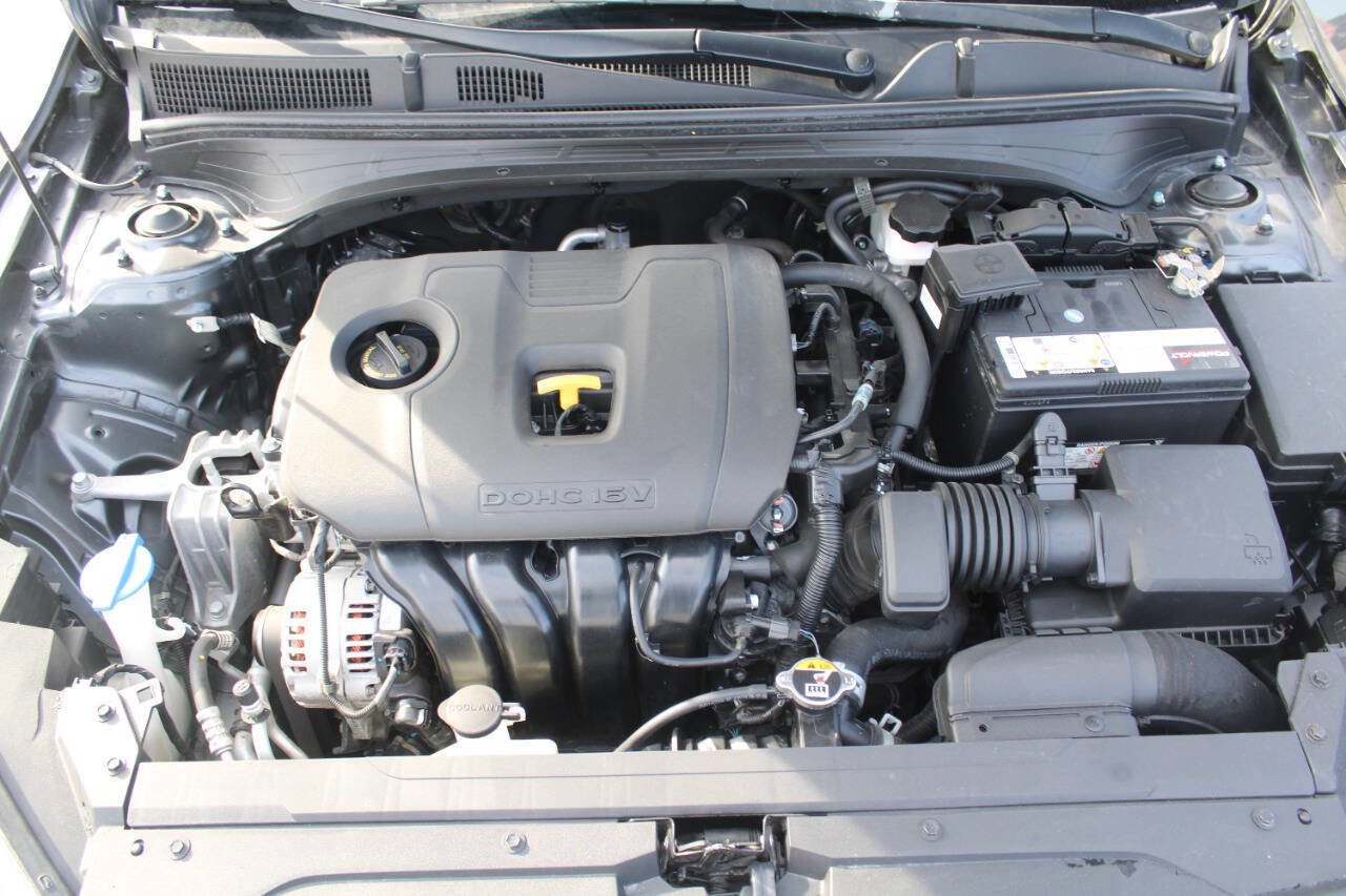 Used 2022 Kia Forte LXS image 17