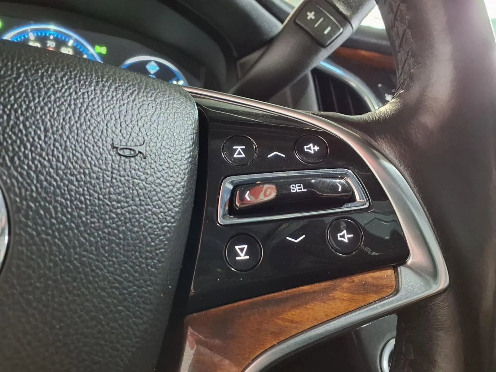 Used 2015 Cadillac Escalade Premium image 26