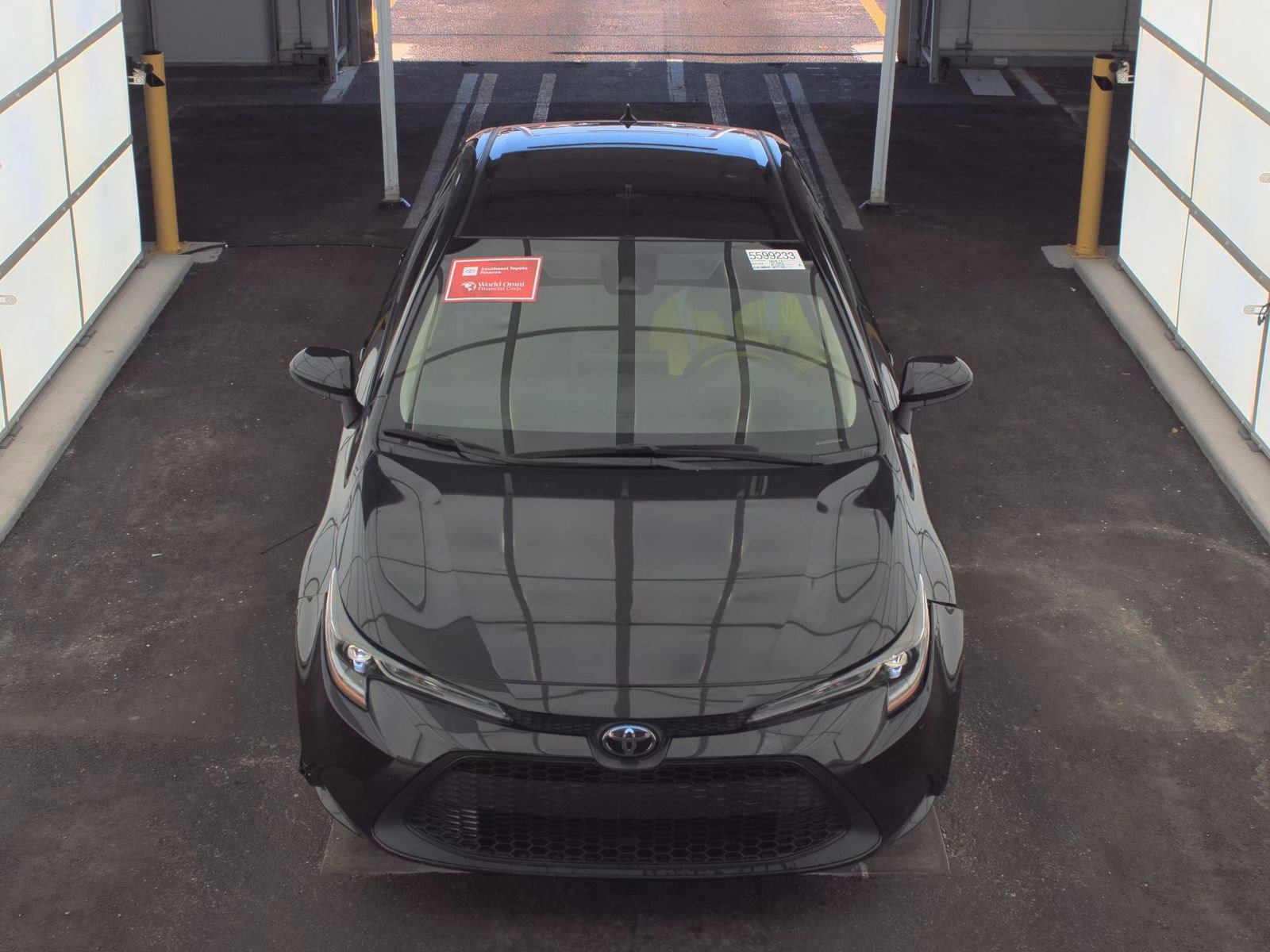 Used 2022 Toyota Corolla L FWD image 2