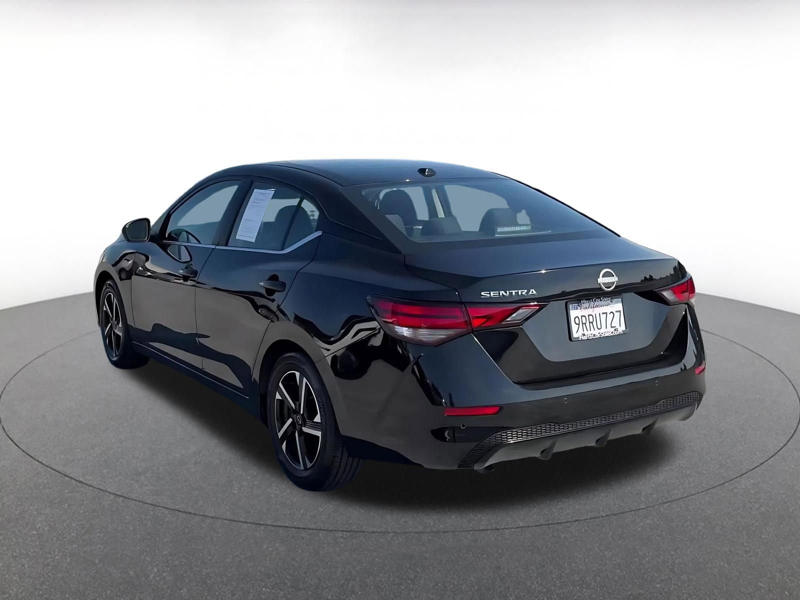 Used 2025 Nissan Sentra SV FWD image 11
