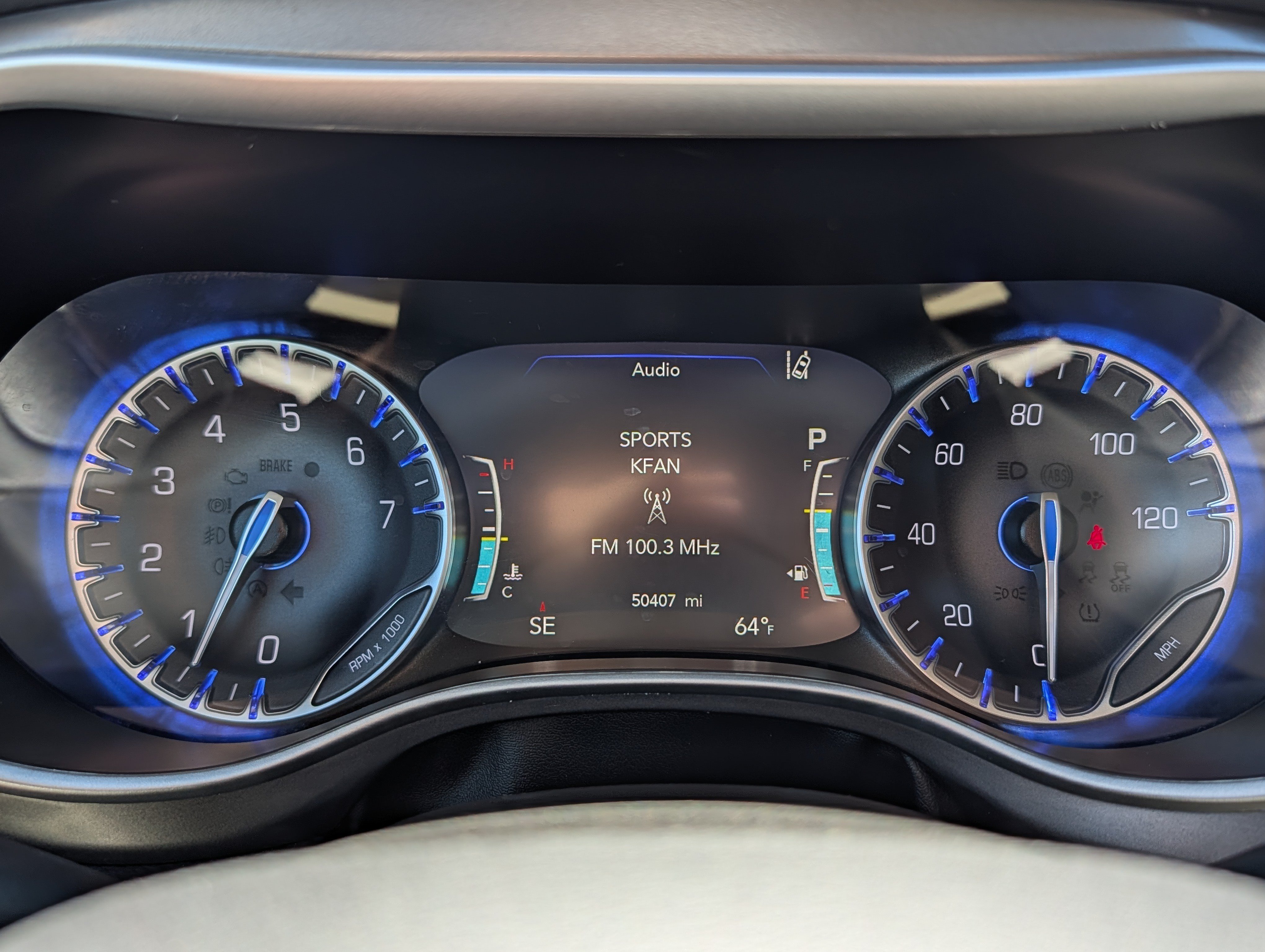 Used 2024 Chrysler Pacifica Touring-L FWD image 21
