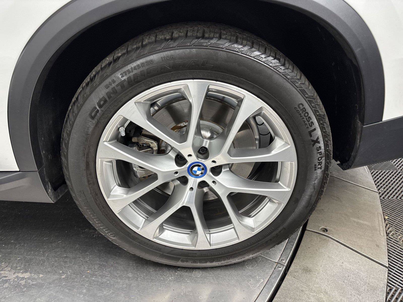 Used 2024 BMW X5 xDrive50e w/ Premium Package AWD/4WD image 27