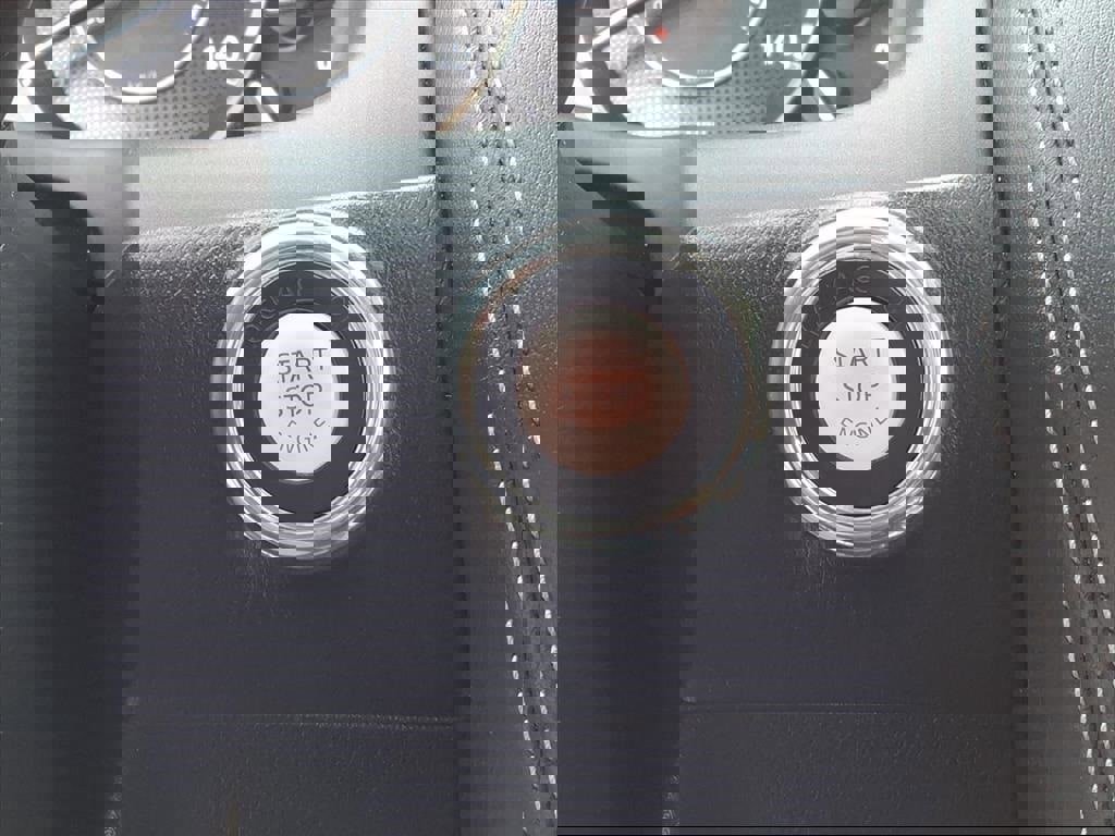 Used 2017 Nissan Armada Platinum w/ Captain Seat Package image 28