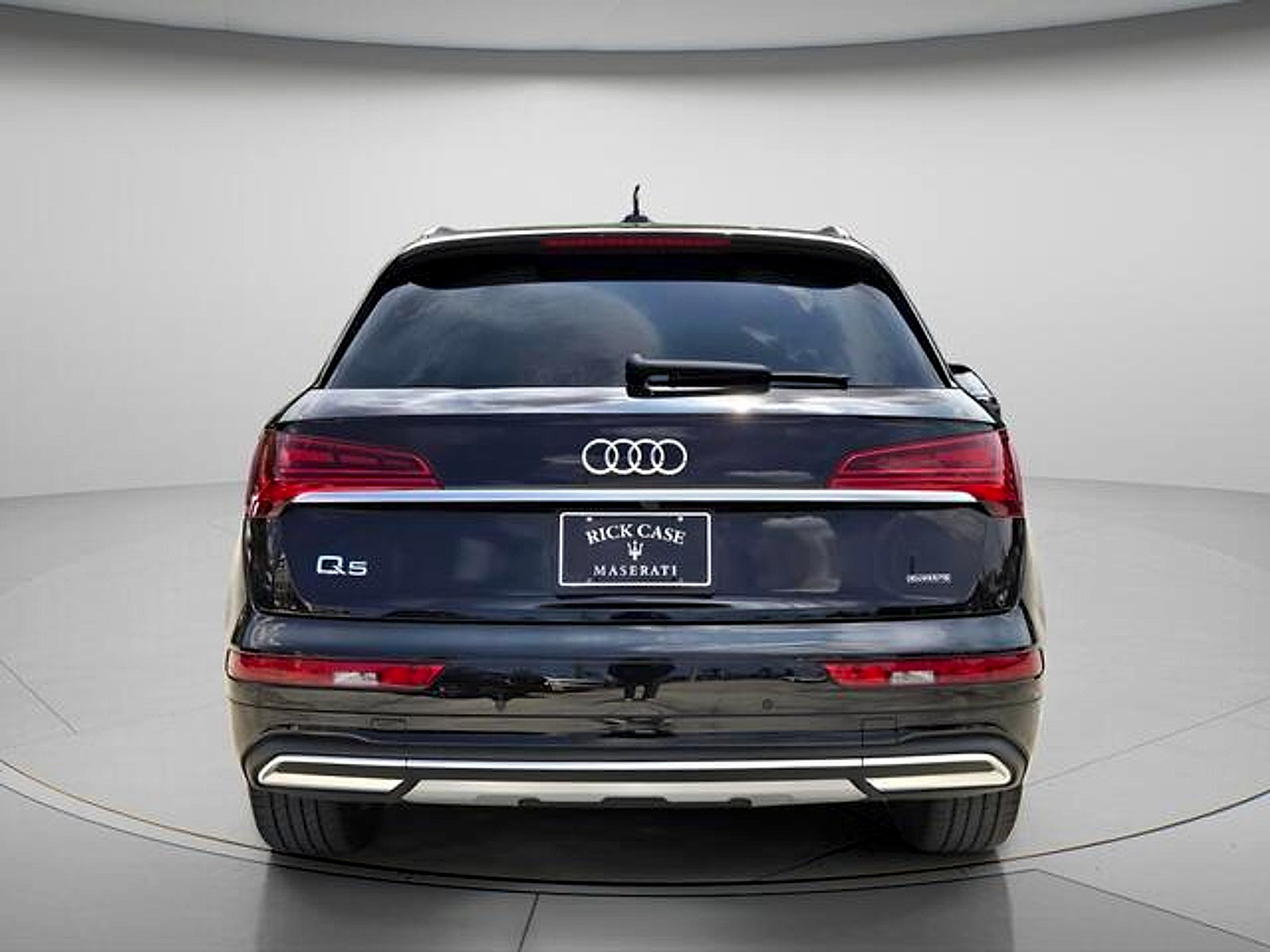 Used 2023 Audi Q5 2.0T Premium w/ Convenience Package AWD/4WD image 5