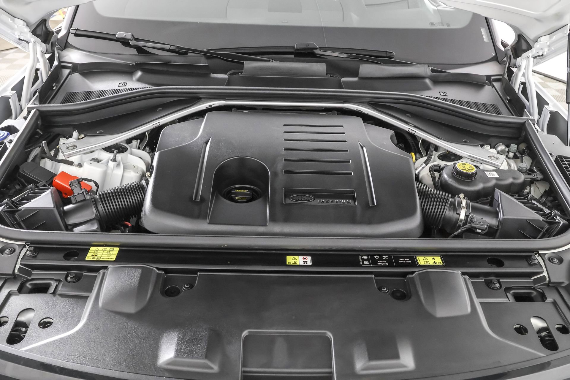 Used 2024 Land Rover Range Rover Long Wheelbase SE image 52