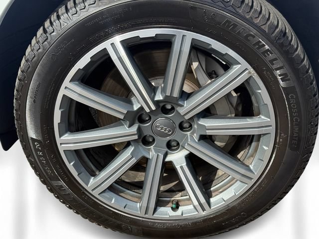 Used 2019 Audi Q7 3.0T Premium Plus w/ Premium Plus Package AWD/4WD image 9