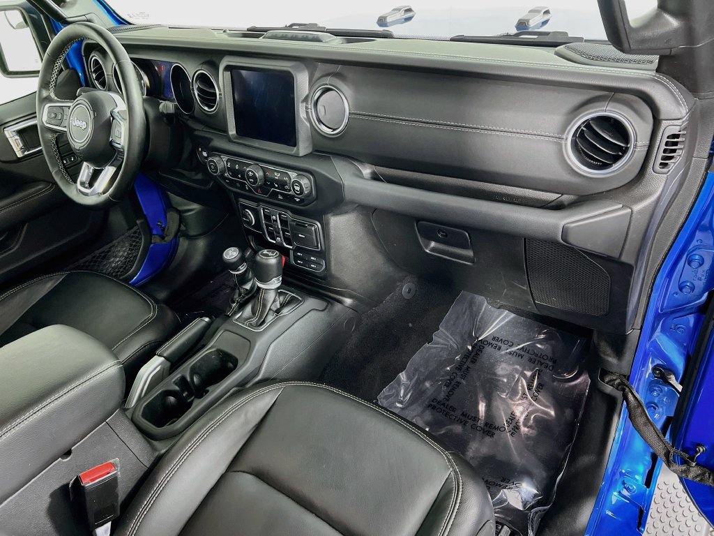 Used 2021 Jeep Wrangler Unlimited Sahara w/ Cold Weather Group AWD/4WD image 29
