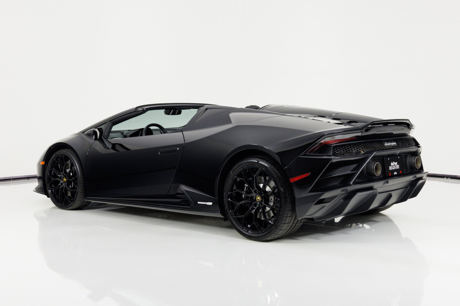 Used 2021 Lamborghini Huracan EVO RWD image 6