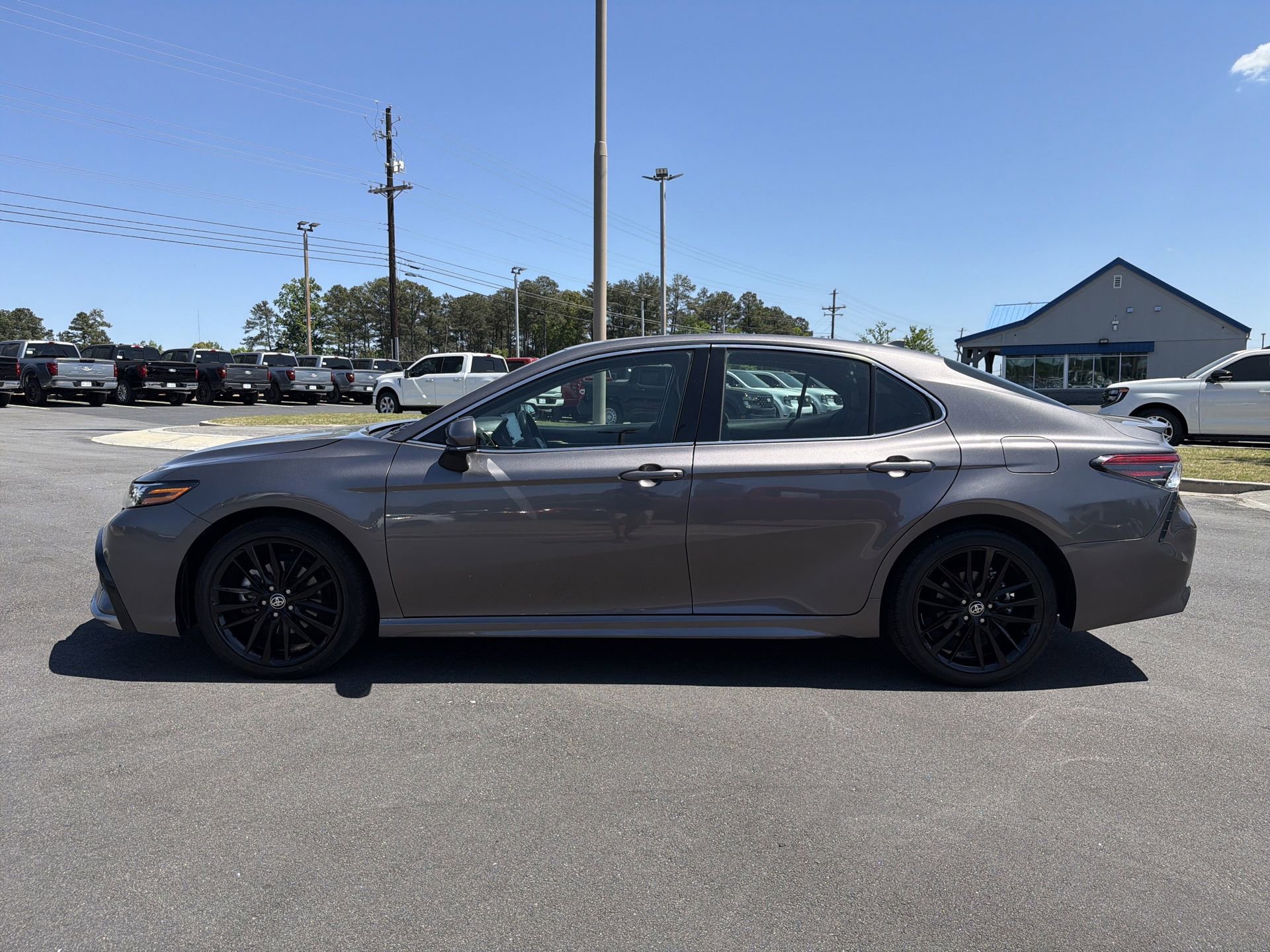 Used 2024 Toyota Camry XSE FWD image 22