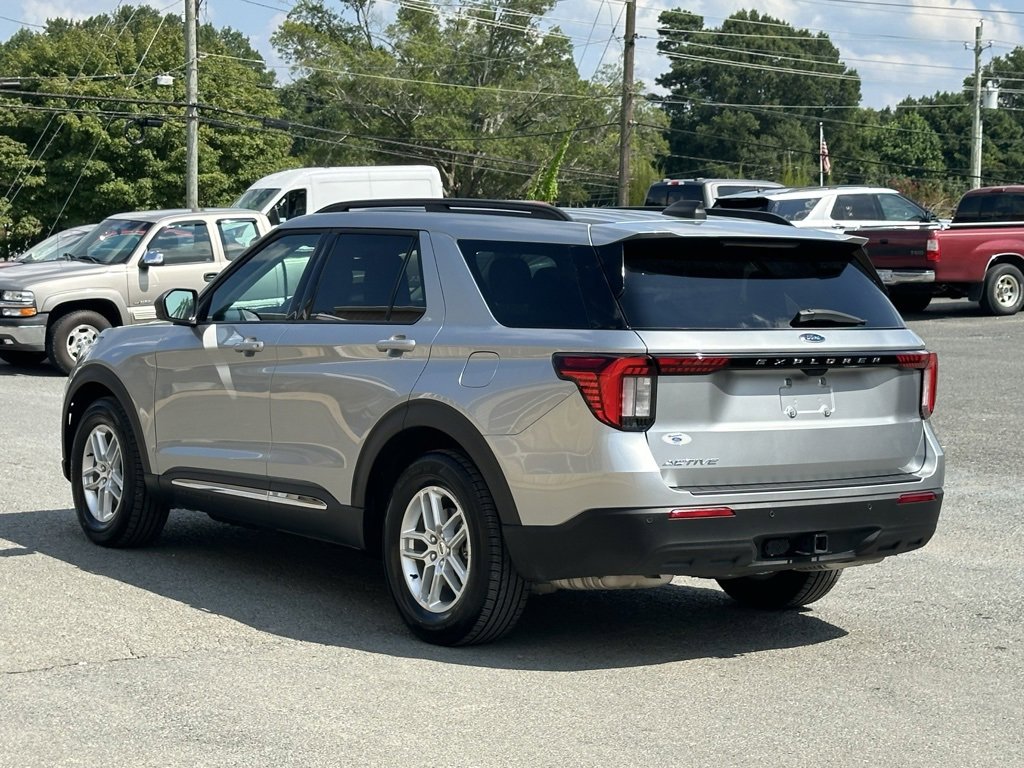 Used 2025 Ford Explorer Active image 7