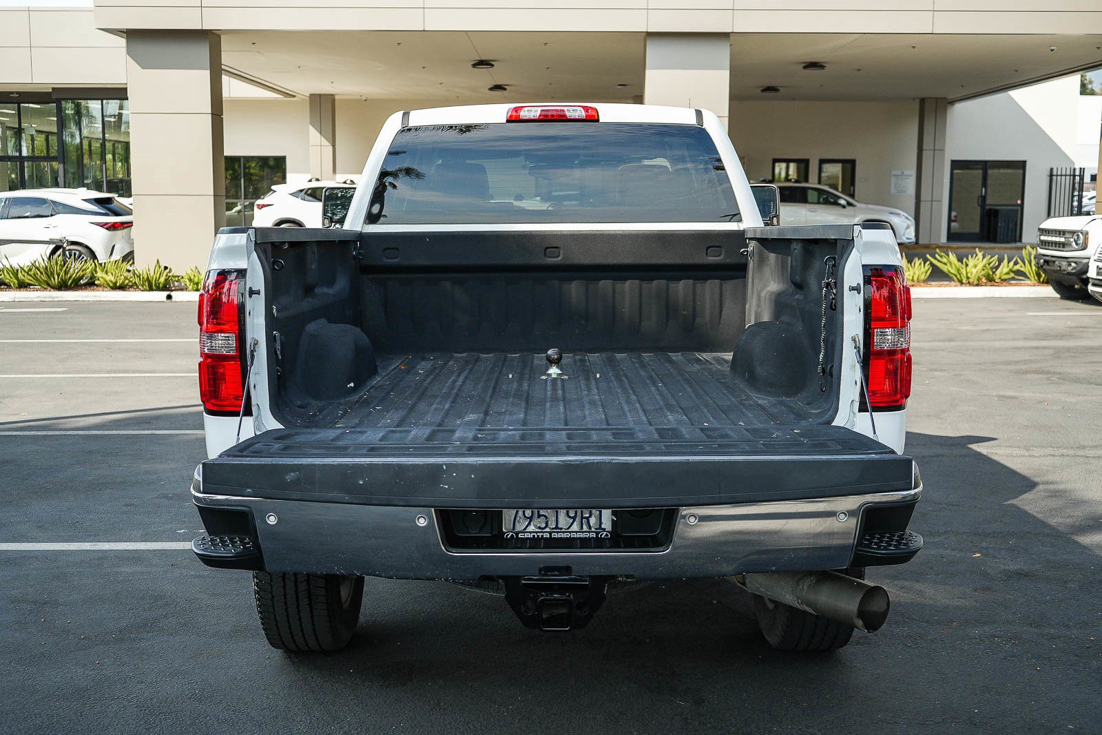 Used 2015 GMC Sierra 2500 SLT w/ SLT Preferred Package AWD/4WD image 24