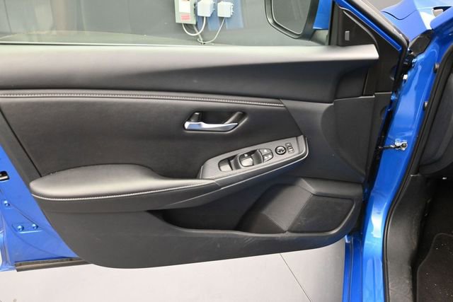 Used 2025 Nissan Sentra SV FWD image 10