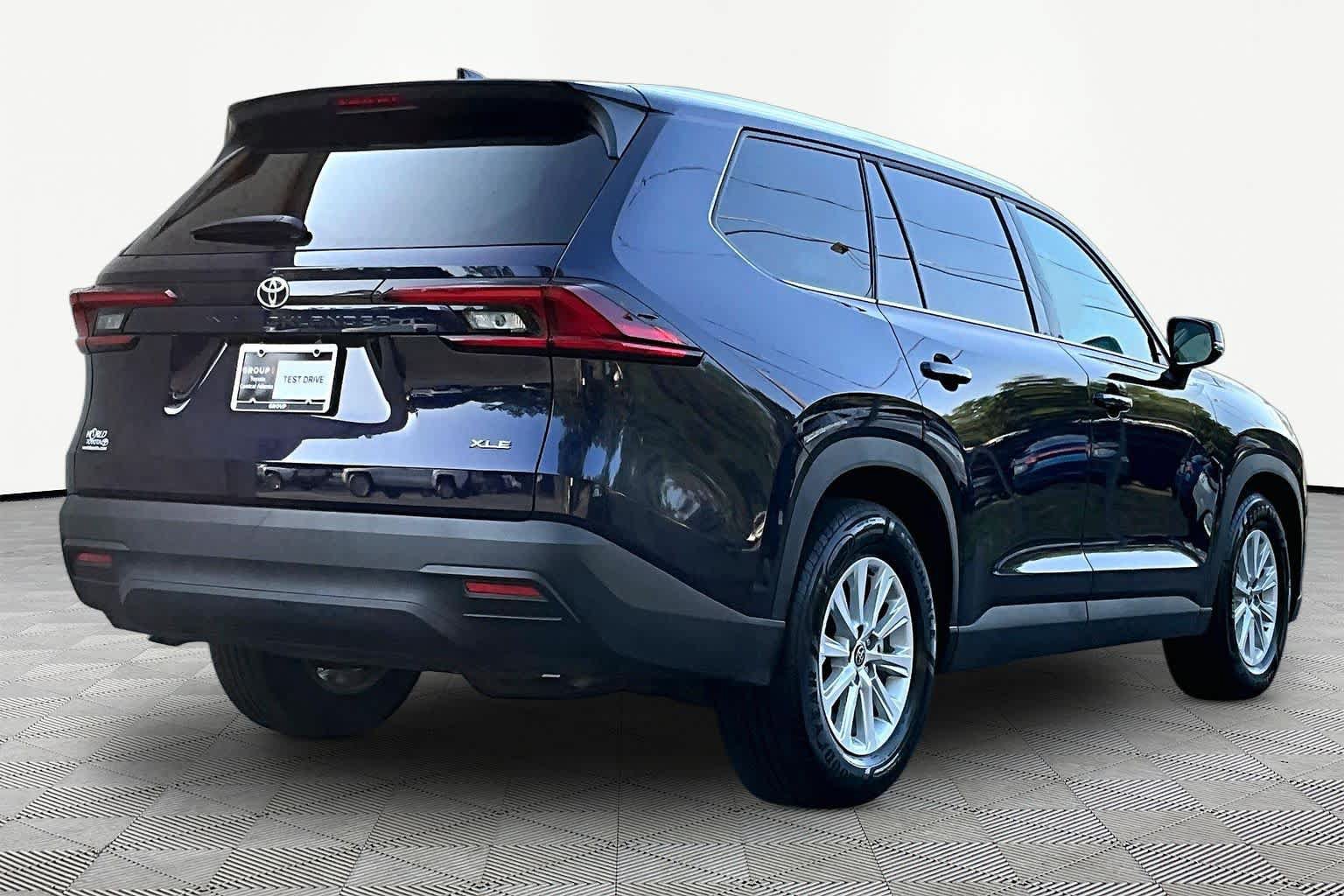 Used 2025 Toyota Grand Highlander FWD image 13