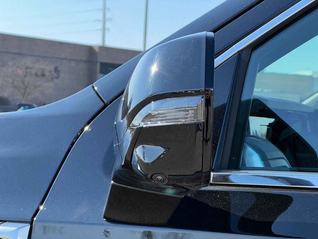 New 2025 GMC Yukon XL Denali w/ Denali Reserve Package image 41