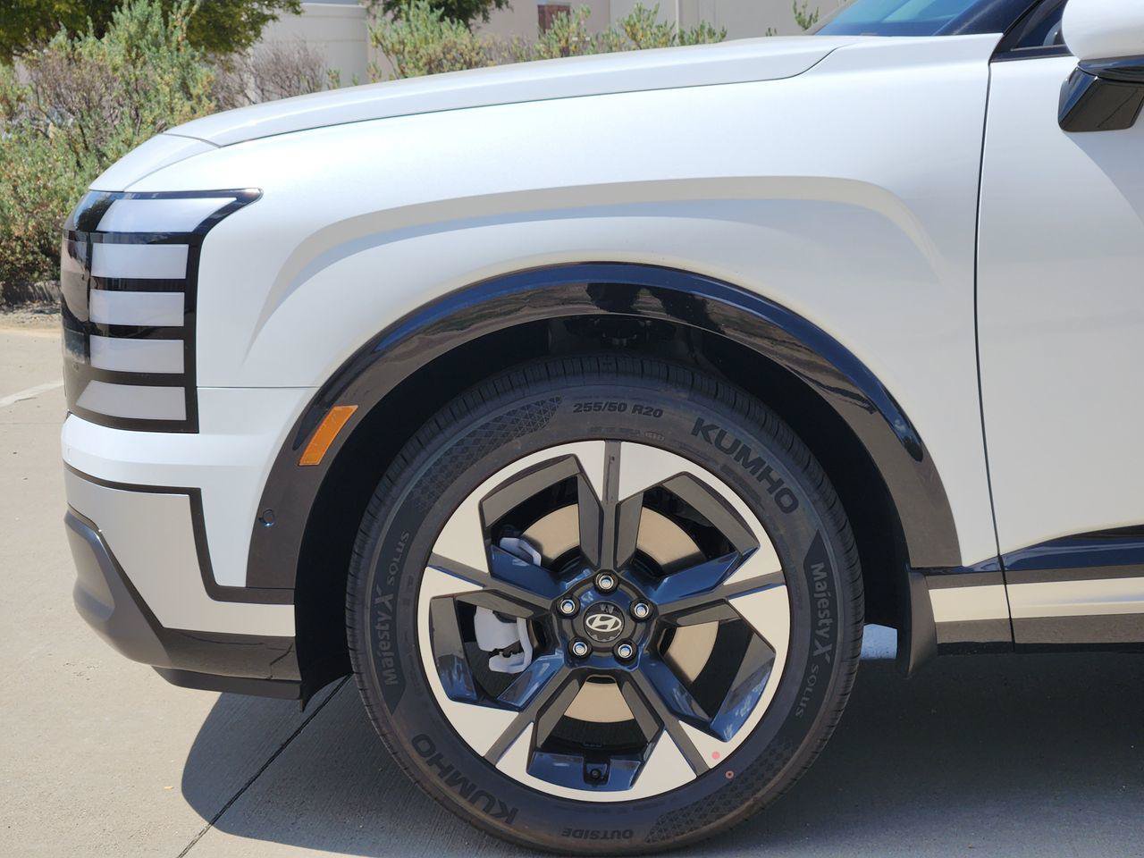 New 2027 Hyundai Palisade Limited FWD image 5