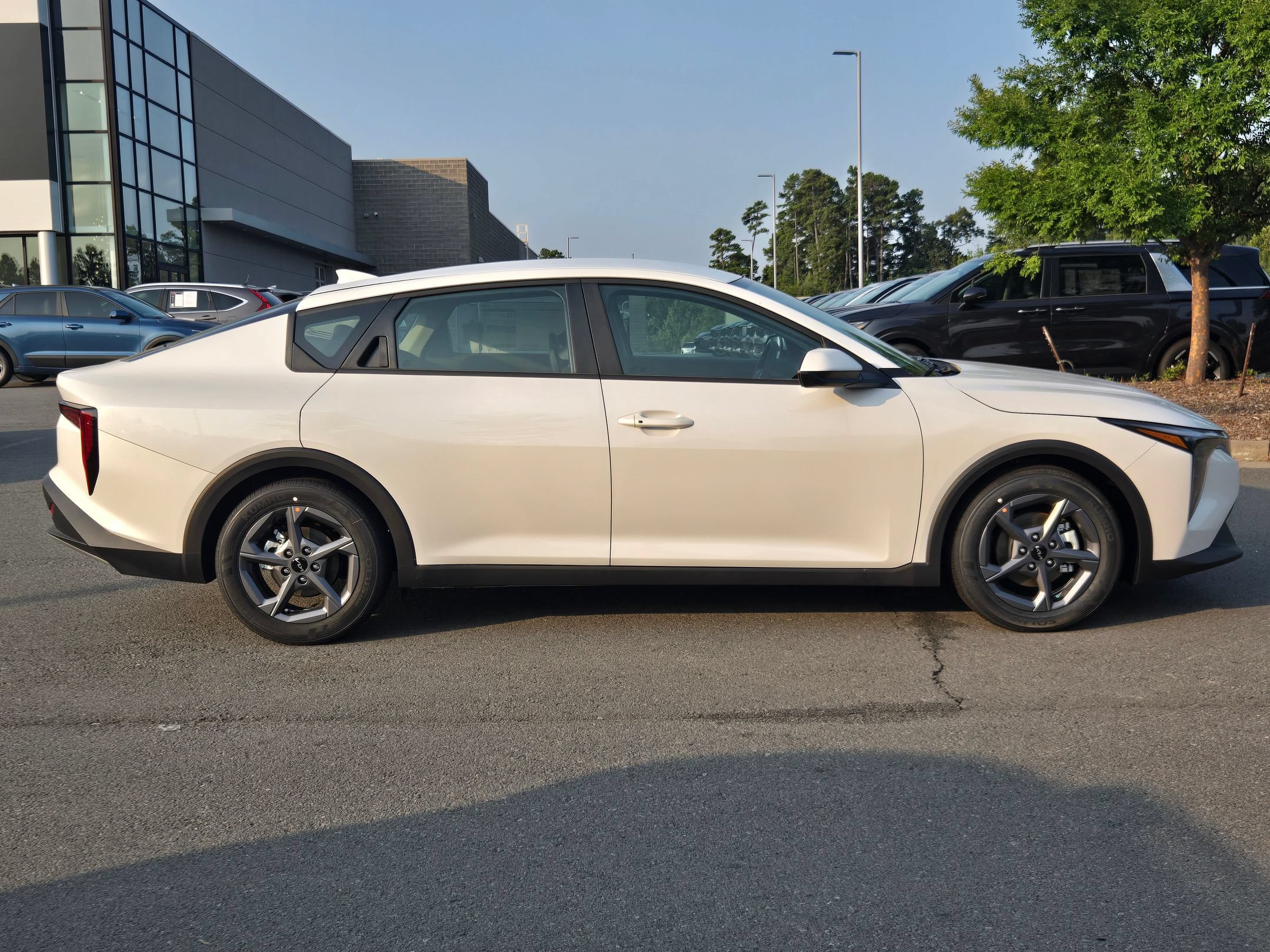New 2026 Kia K4 FWD image 8