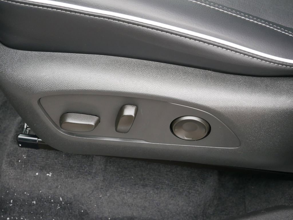 Used 2025 Buick Enclave Preferred image 17