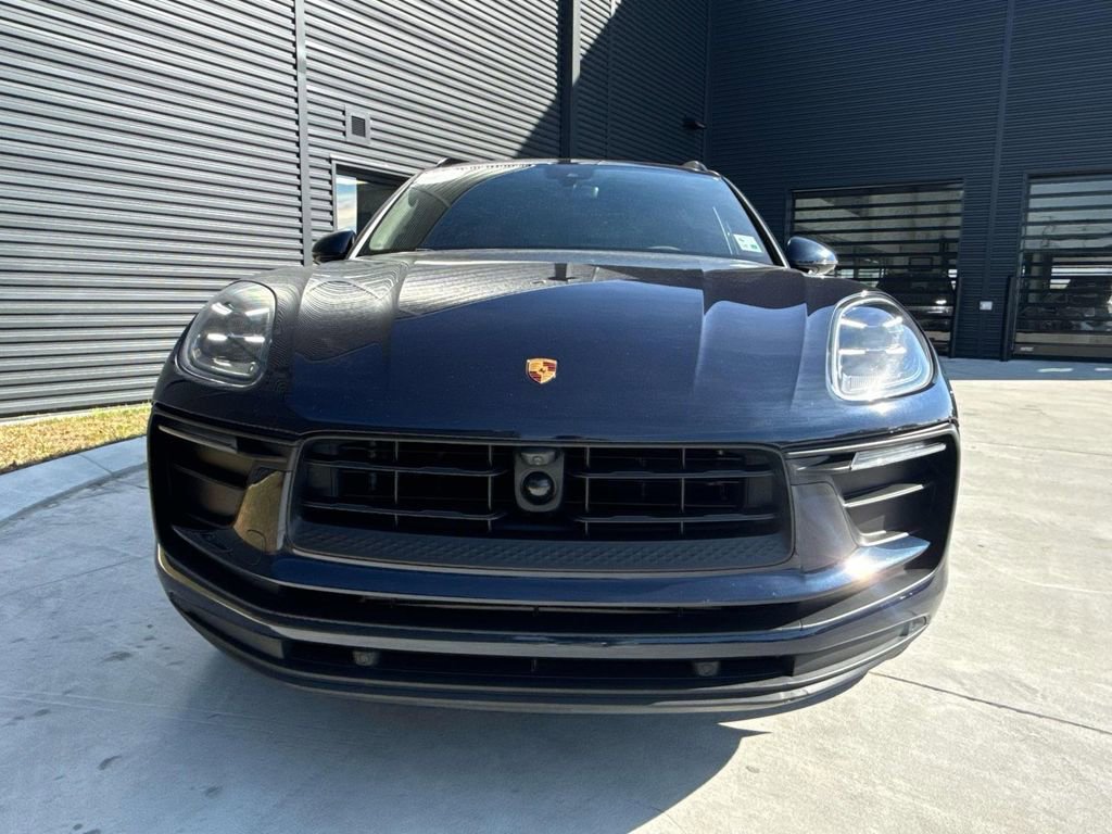 Certified 2023 Porsche Macan Turbo image 6