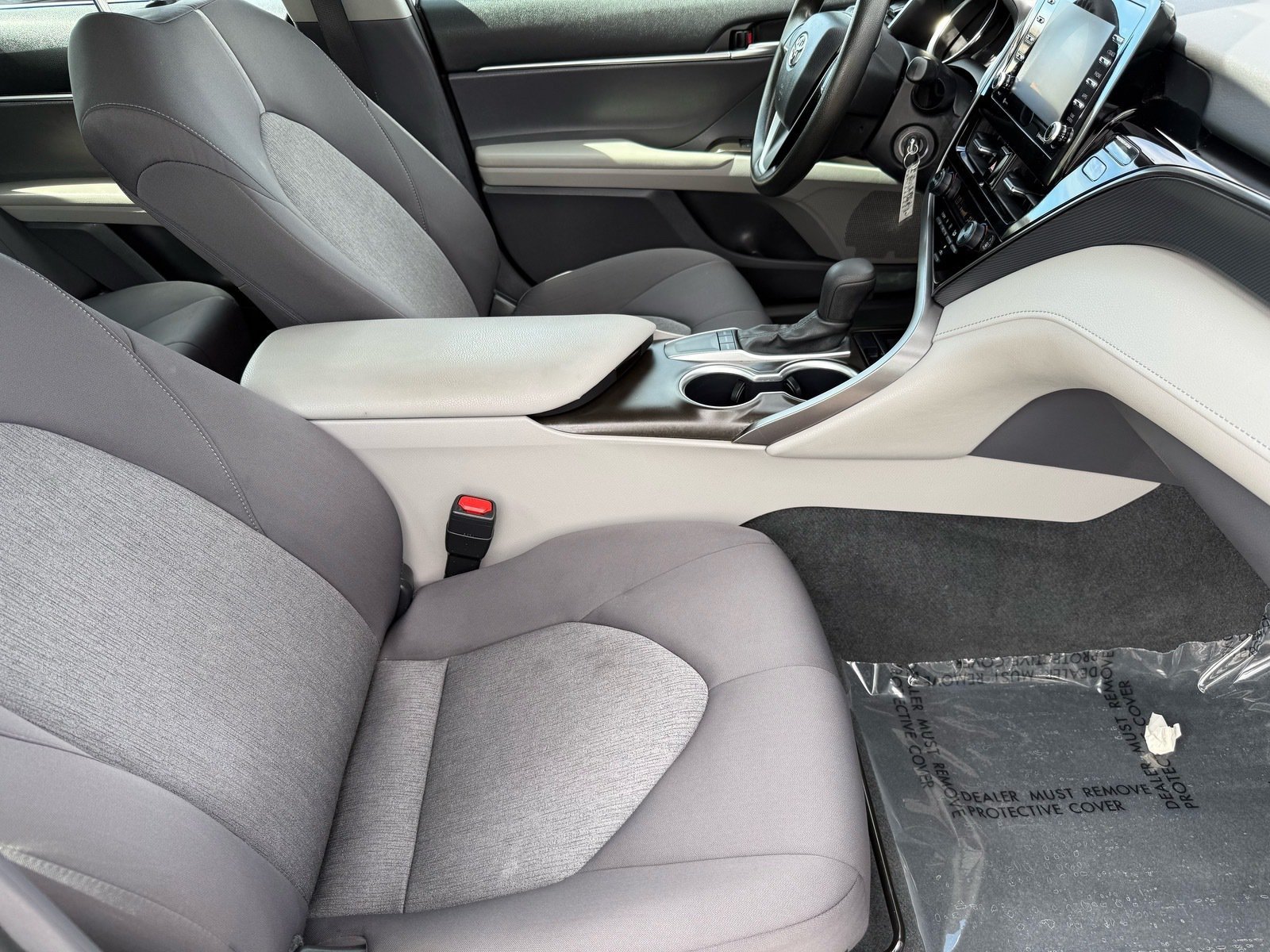 Used 2024 Toyota Camry LE FWD image 30