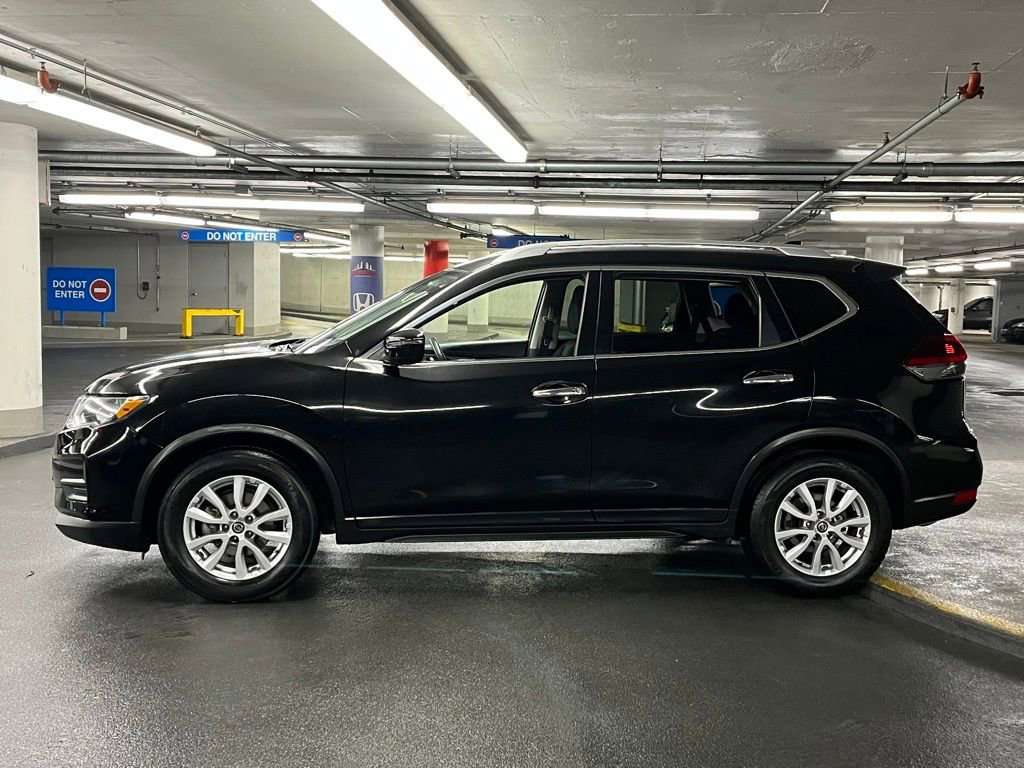 Used 2020 Nissan Rogue SV FWD image 30