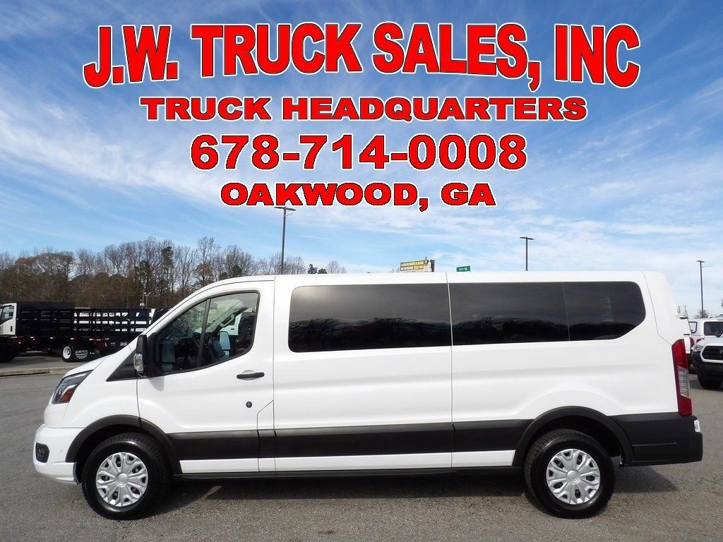 Used 2023 Ford Transit 350 XLT RWD image 2
