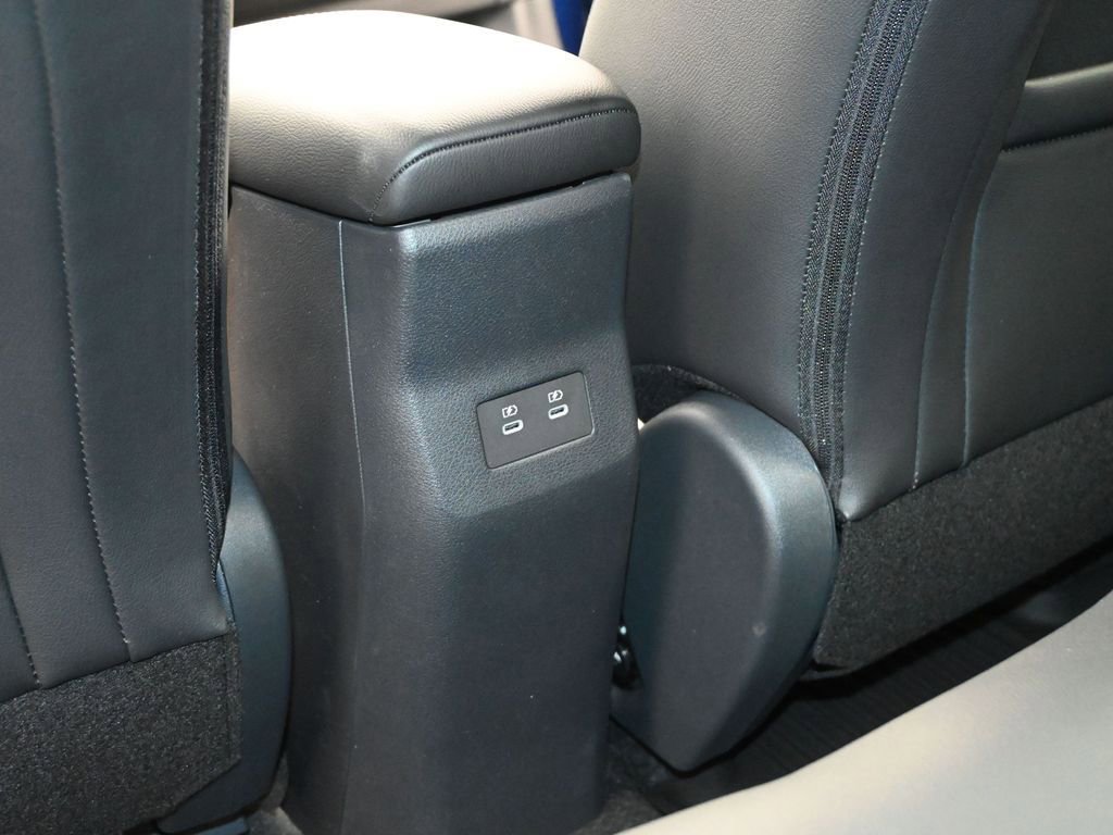 New 2026 Nissan Kicks SR FWD image 16