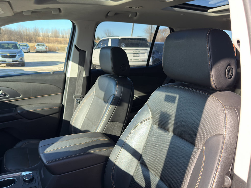 Used 2021 Chevrolet Traverse Premier w/ Redline Edition image 10