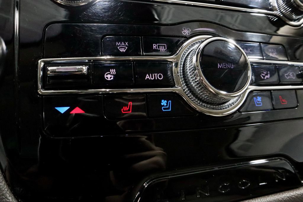 Used 2021 Lincoln Corsair AWD w/ Equipment Group 101A image 33